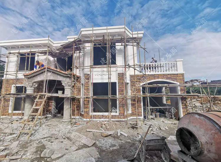 農(nóng)村自建房外墻用真石漆還不好？施工時需要注意哪些事項