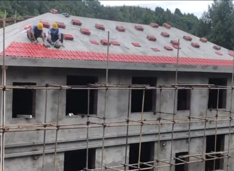 農(nóng)村自建房屋面蓋瓦施工工藝，蓋瓦時需要注意哪些事項
