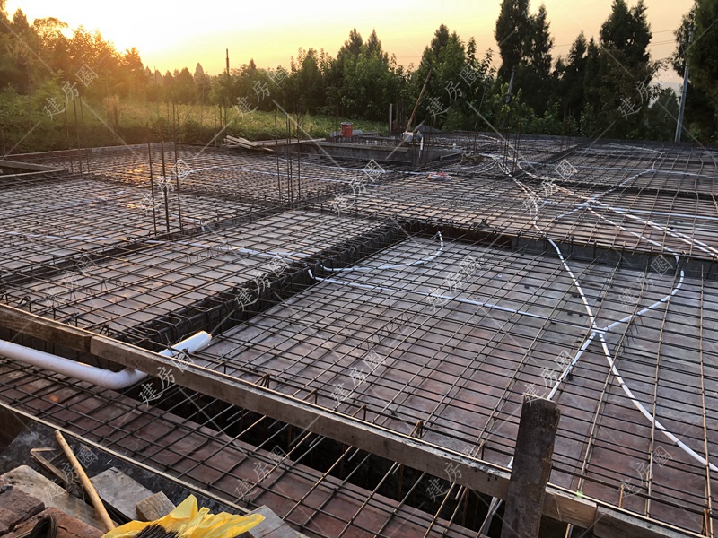 自建房樓板施工