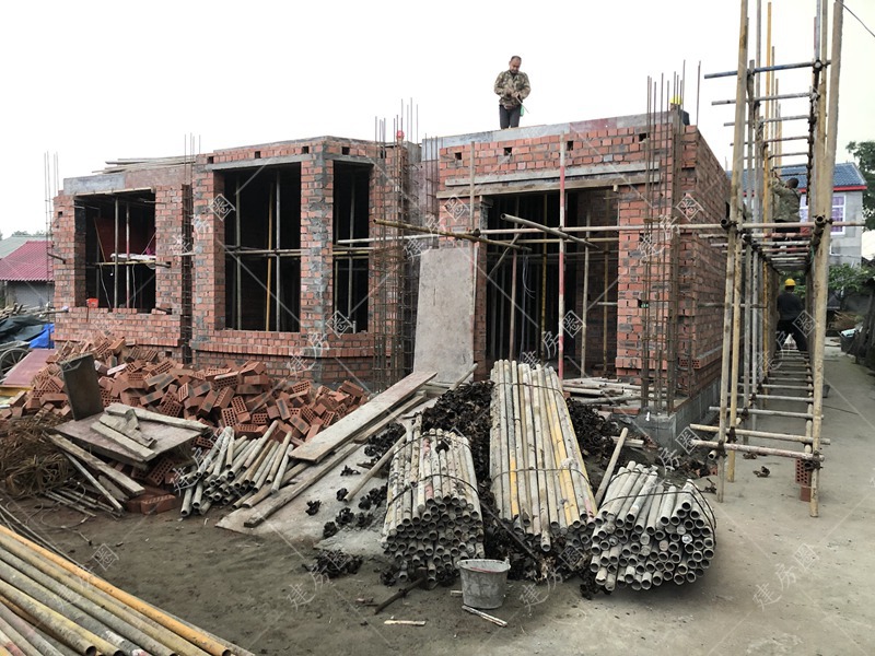 自建房砌磚